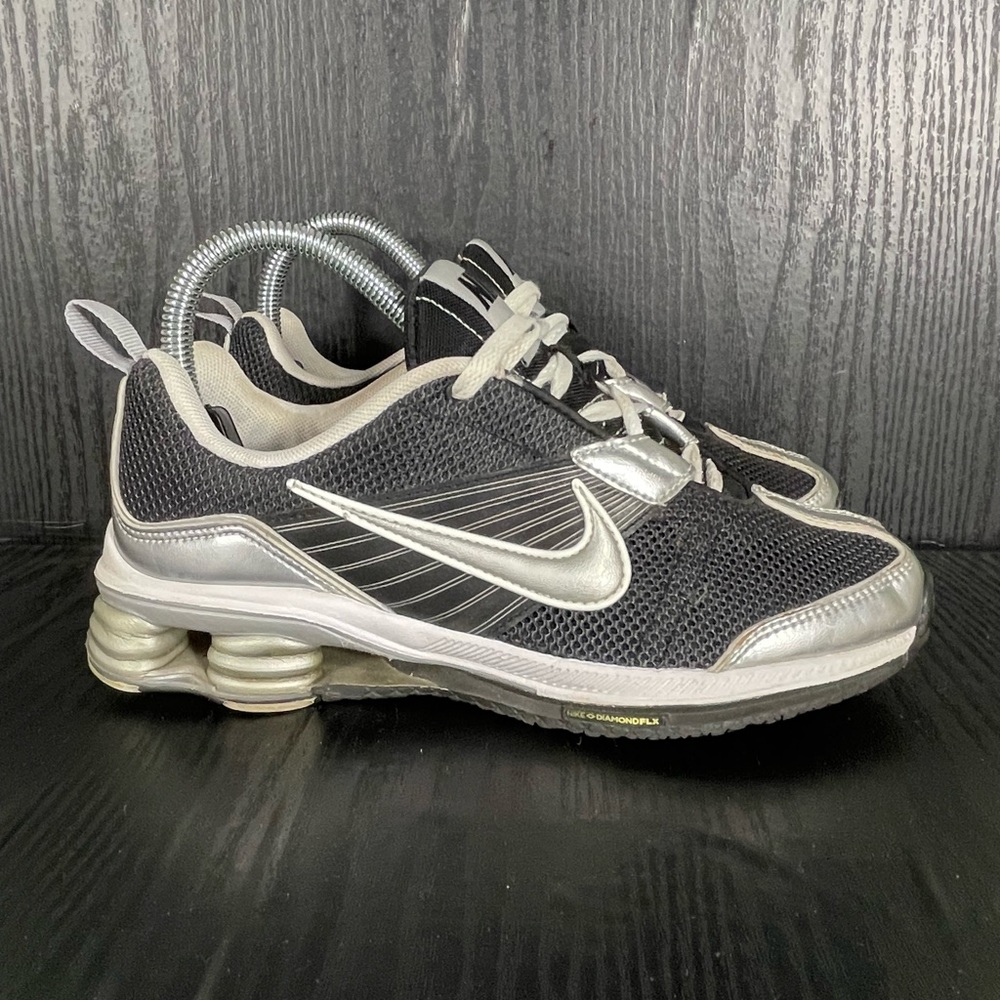 Nike DIAMONDFLX Women’s size 5.5
